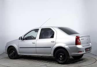 Подержанный автомобиль Renault Logan Sedan 2014 года (7 фото)