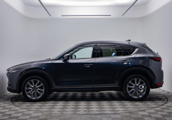 Подержанный автомобиль Mazda CX-5 2020 года (2 фото)