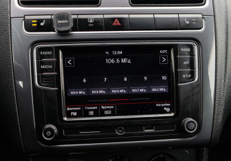 Подержанный автомобиль Volkswagen Polo Sedan 2019 года (18 фото)