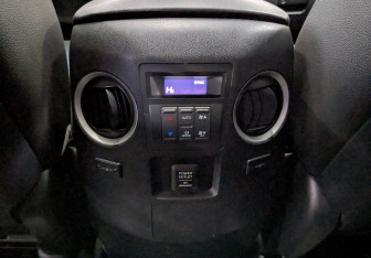 Подержанный автомобиль Honda Pilot 2012 года (14 фото)