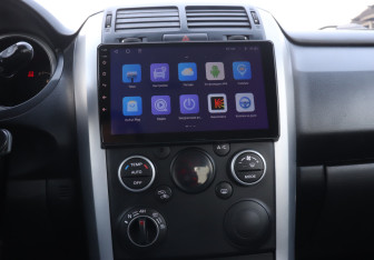 Подержанный автомобиль Suzuki Grand Vitara 2011 года (14 фото)
