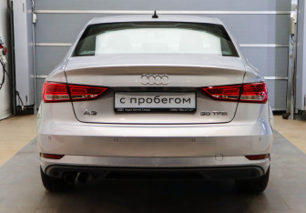 Подержанный автомобиль Audi A3 Sedan 2018 года (5 фото)