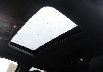 Подержанный автомобиль Cadillac Escalade Suv 2018 года (19 фото)