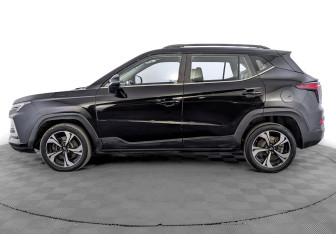 Подержанный автомобиль Москвич 3 2023 года (8 фото)