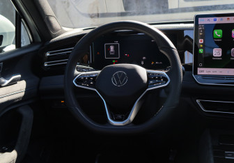 Подержанный автомобиль Volkswagen Tiguan 2024 года (14 фото)