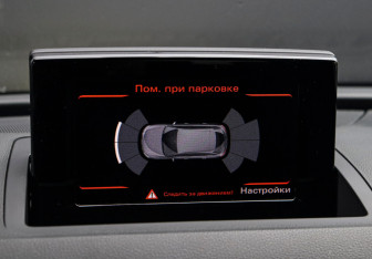 Подержанный автомобиль Audi Q3 2016 года (13 фото)