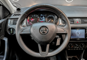 Подержанный автомобиль Skoda Rapid Liftback 2019 года (21 фото)