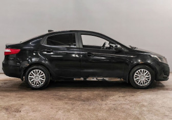 Подержанный автомобиль Kia Rio Sedan 2012 года (4 фото)