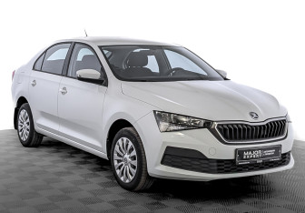 Подержанный автомобиль Skoda Rapid Liftback 2021 года (3 фото)