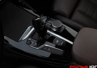 Подержанный автомобиль BMW X3 2021 года (19 фото)