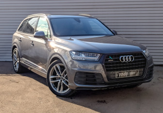 Подержанный автомобиль Audi Q7 2019 года (3 фото)