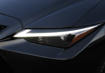 Подержанный автомобиль Lexus IS Sedan 2021 года (33 фото)