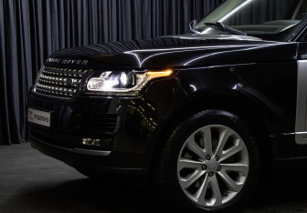 Подержанный автомобиль Land Rover Range Rover 2015 года (22 фото)