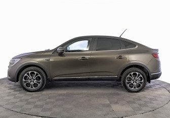Подержанный автомобиль Renault Arkana 2019 года (8 фото)