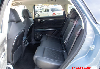 Подержанный автомобиль Voyah Free 2022 года (8 фото)