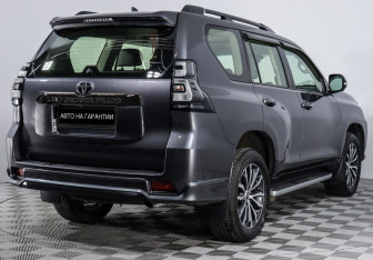 Подержанный автомобиль Toyota Land Cruiser Prado 2021 года (3 фото)