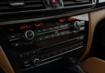 Подержанный автомобиль BMW X6 M 2016 года (29 фото)