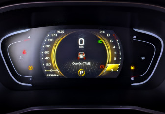 Подержанный автомобиль Geely Coolray 2023 года (13 фото)