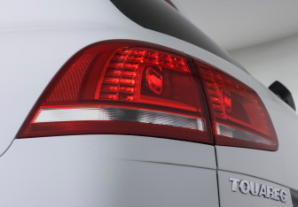 Подержанный автомобиль Volkswagen Touareg 2015 года (21 фото)