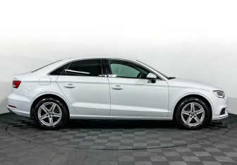 Подержанный автомобиль Audi A3 Sedan 2017 года (4 фото)