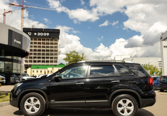 Подержанный автомобиль Kia Sorento 2013 года (6 фото)