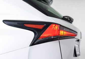 Подержанный автомобиль Lexus NX 2020 года (24 фото)