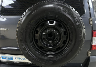 Подержанный автомобиль УАЗ Patriot 2023 года (22 фото)