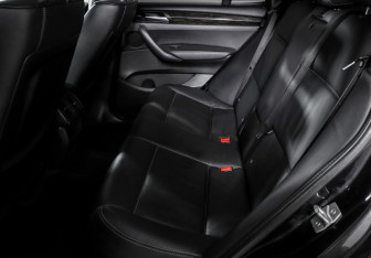 Подержанный автомобиль BMW X3 2014 года (10 фото)