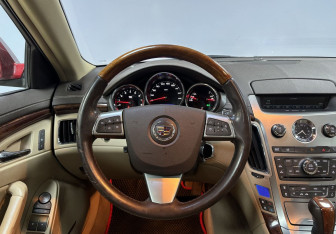Подержанный автомобиль Cadillac CTS Sedan 2008 года (21 фото)
