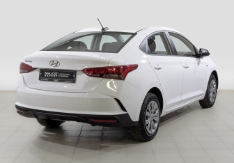 Подержанный автомобиль Hyundai Solaris Sedan 2022 года (5 фото)
