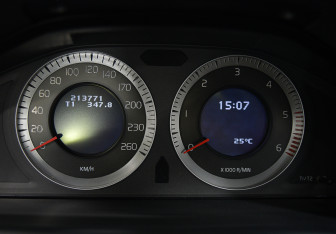 Подержанный автомобиль Volvo XC70 2008 года (12 фото)