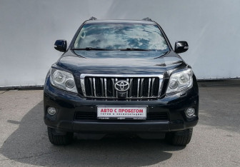 Подержанный автомобиль Toyota Land Cruiser Prado 2010 года (2 фото)