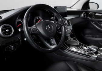 Подержанный автомобиль Mercedes-Benz GLC Coupe 2016 года (14 фото)