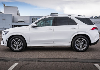 Подержанный автомобиль Mercedes-Benz GLE 2021 года (8 фото)