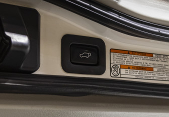 Подержанный автомобиль Toyota Land Cruiser Suv 2019 года (21 фото)