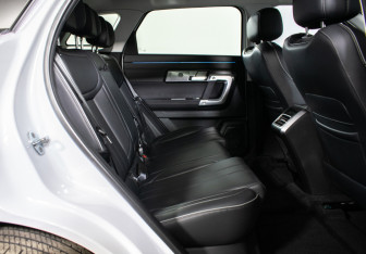 Подержанный автомобиль Jaecoo J7 2023 года (9 фото)