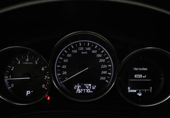 Подержанный автомобиль Mazda CX-5 2012 года (11 фото)