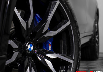 Подержанный автомобиль BMW X7 2020 года (32 фото)