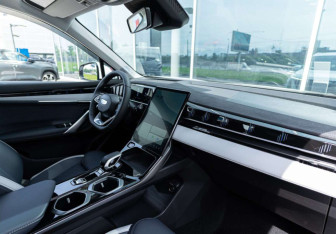 Новый Geely Atlas 2025 (28 фото)