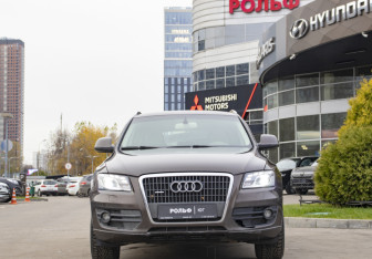 Подержанный автомобиль Audi Q5 2012 года (2 фото)