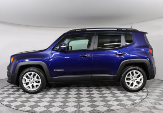 Подержанный автомобиль Jeep Renegade 2017 года (8 фото)