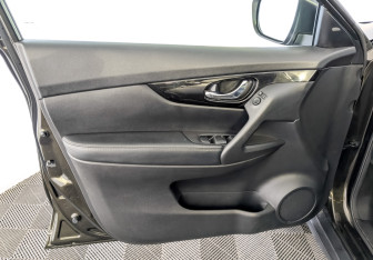Подержанный автомобиль Nissan X-Trail 2021 года (19 фото)