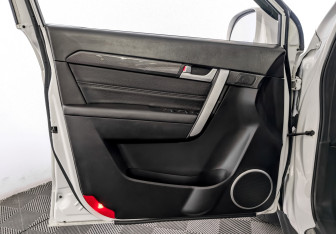 Подержанный автомобиль Chevrolet Captiva 2014 года (19 фото)