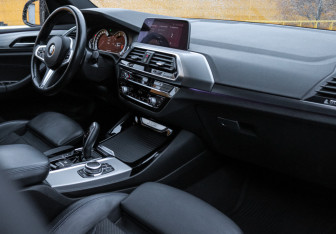 Подержанный автомобиль BMW X3 2020 года (7 фото)
