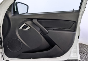 Подержанный автомобиль LADA (ВАЗ) Granta Sedan 2023 года (25 фото)