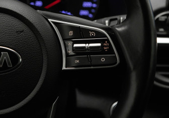 Подержанный автомобиль Kia Cerato Sedan 2021 года (17 фото)