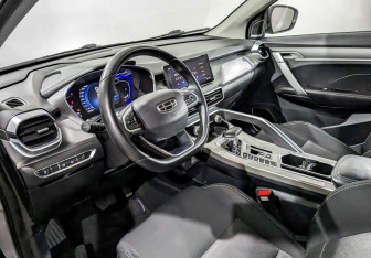 Подержанный автомобиль Geely Coolray 2022 года (14 фото)