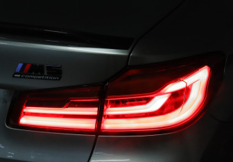 Подержанный автомобиль BMW M5 Sedan 2019 года (31 фото)