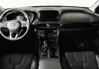 Подержанный автомобиль Hyundai Santa Fe 2020 года (10 фото)