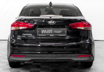 Подержанный автомобиль Kia Cerato Sedan 2019 года (6 фото)